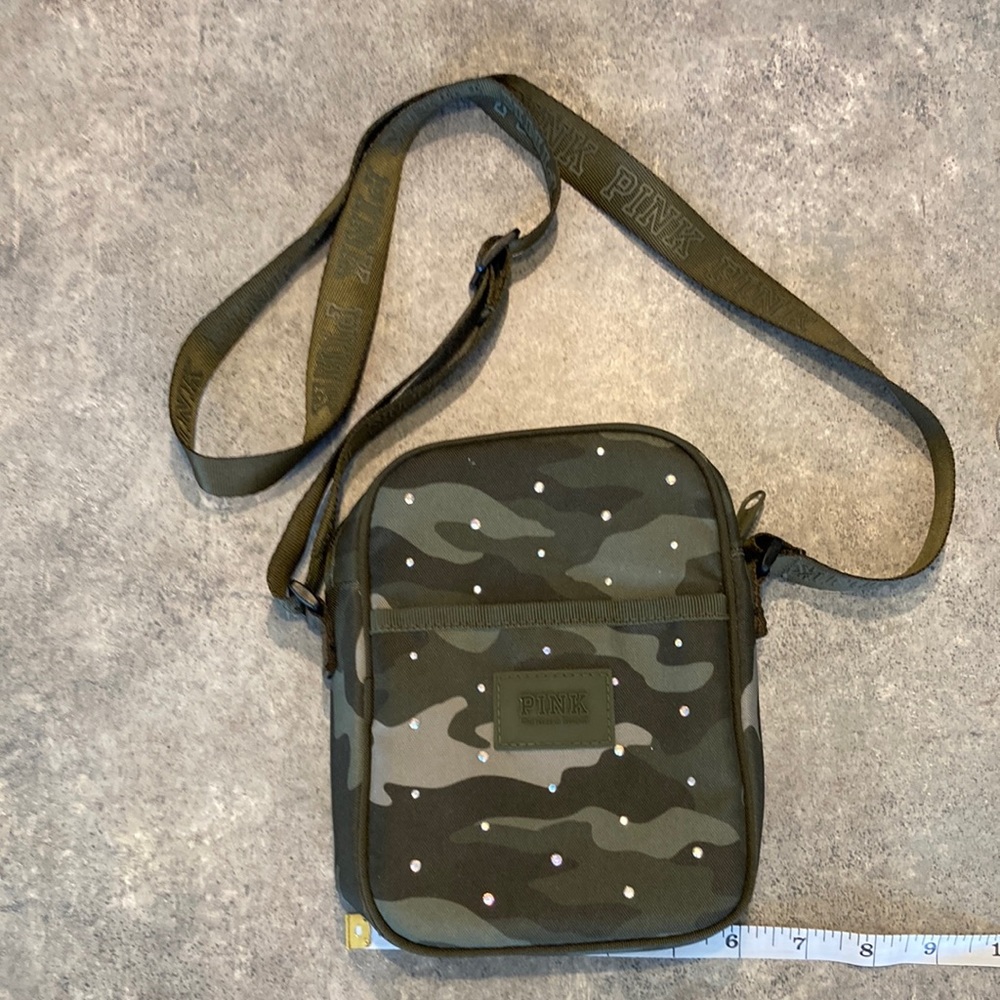 Pink victoria’s Secret camouflage crossbody handbag in excellent condition. - Picture 3 of 11